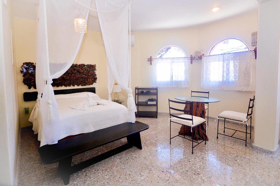 Boutique Hotel Delfin 5Th Avenue Playa del Carmen Esterno foto