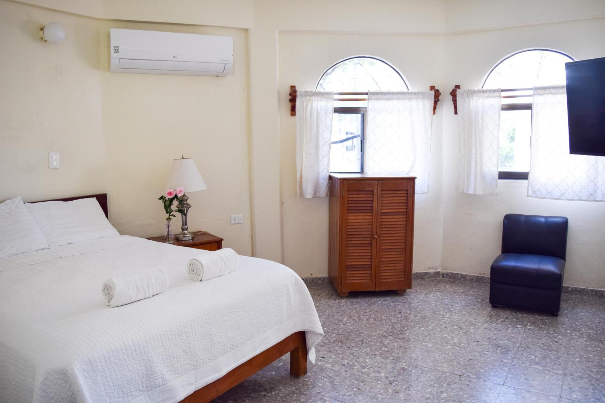 Boutique Hotel Delfin 5Th Avenue Playa del Carmen Esterno foto